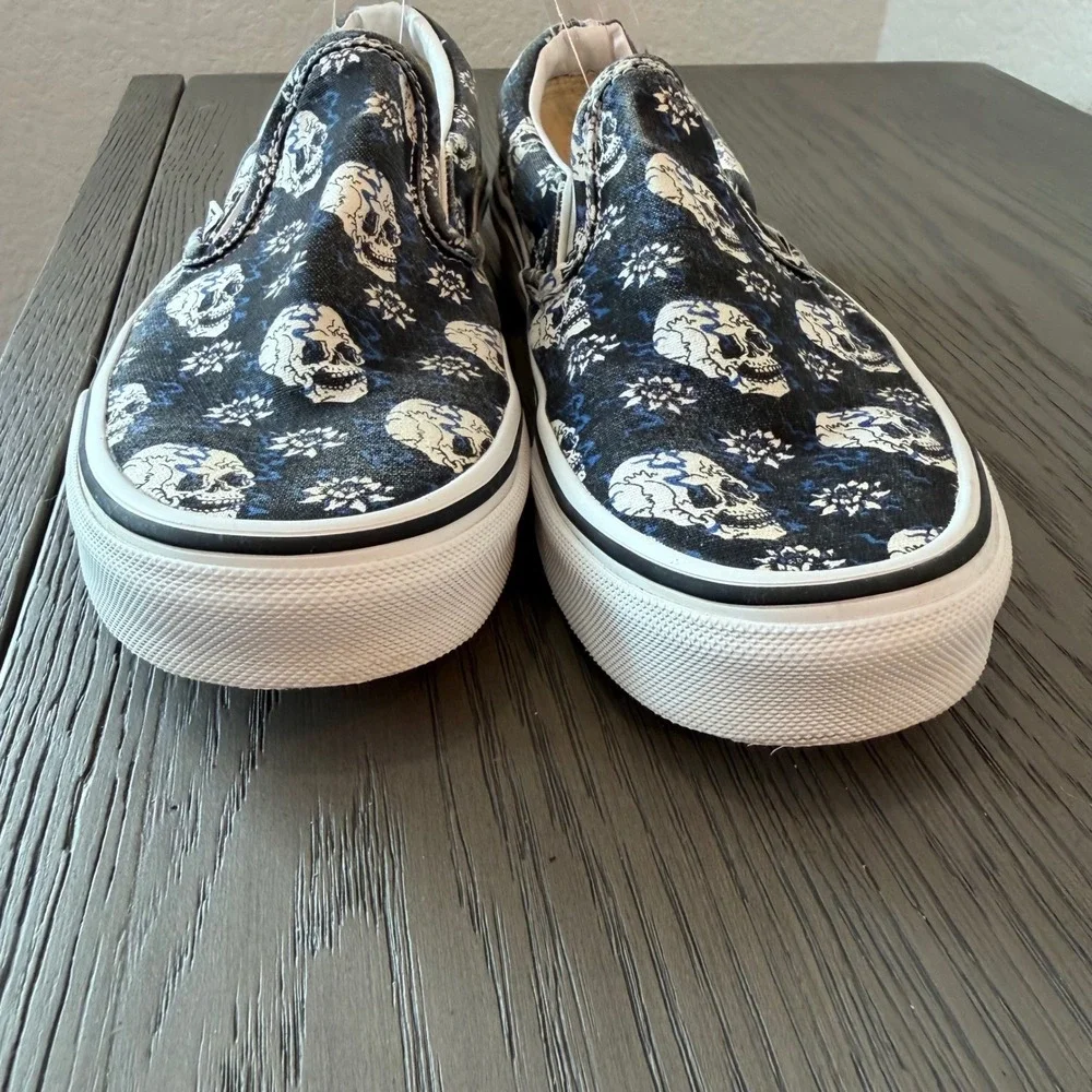 Vans Classic Slip On Skull Floral Navy Blue White Sneakers Mens 6 Womens 7.5